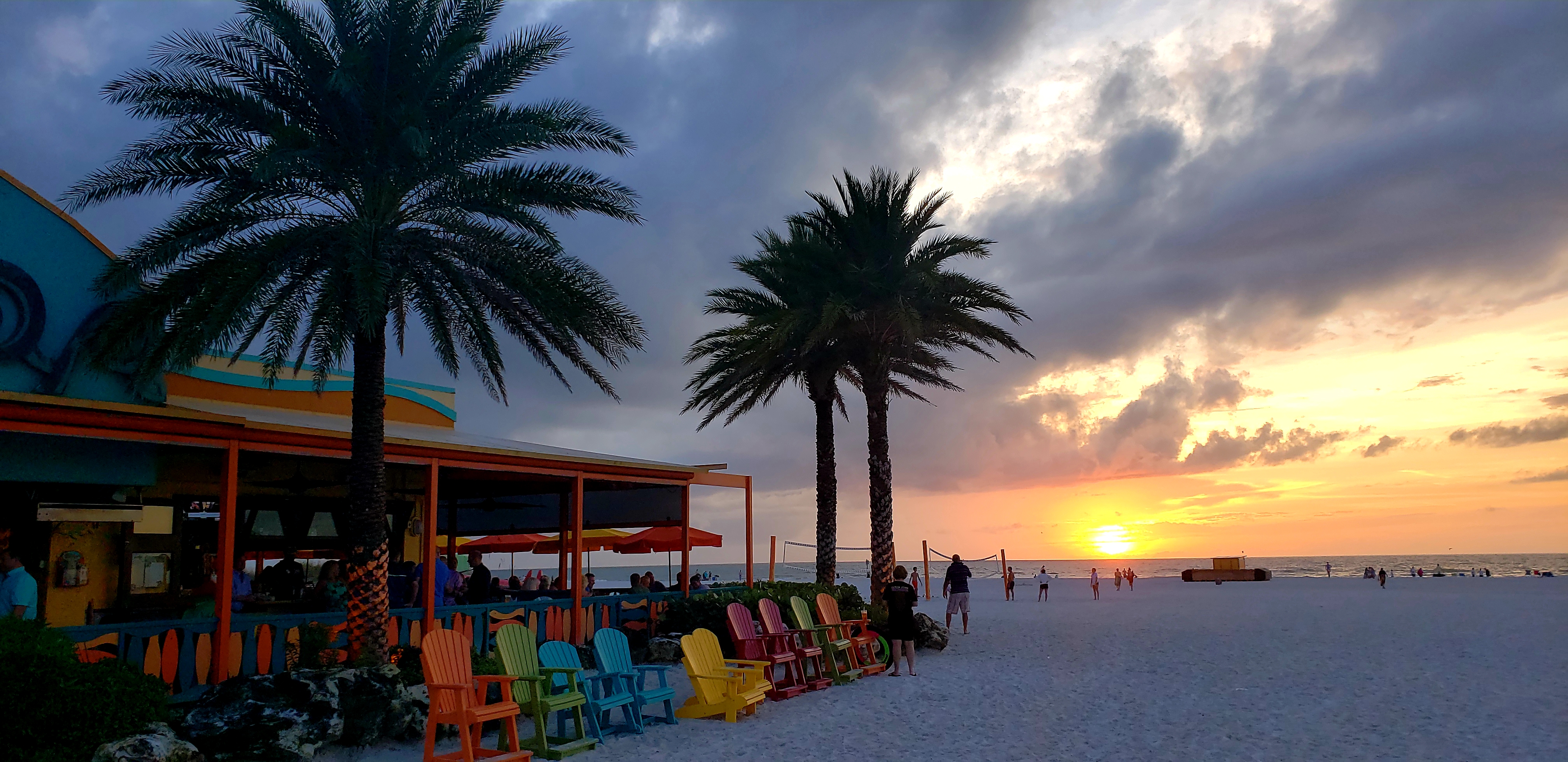 Fun Places to Eat on Clearwater Beach - Family Beautiful