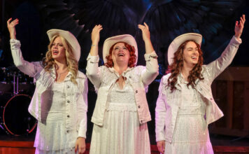 The talented cast of Honky Tonk Angels brings classic country hits and Southern sass to Florida Studio Theatre.
